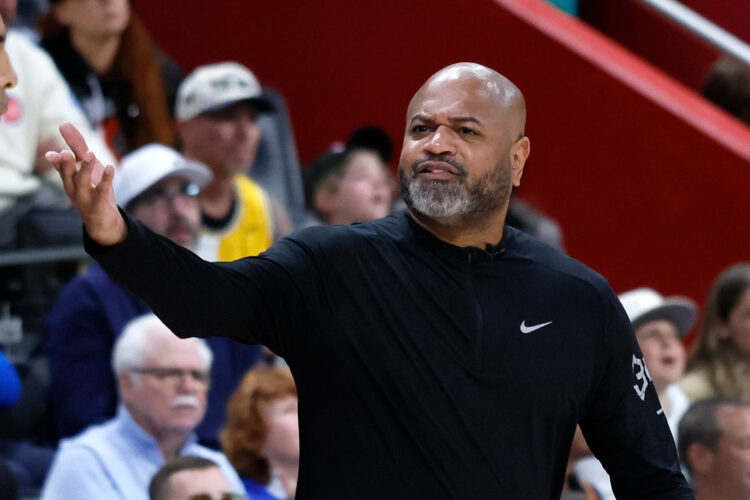 Detroit Pistons announce extension with coach J.B. Bickerstaff